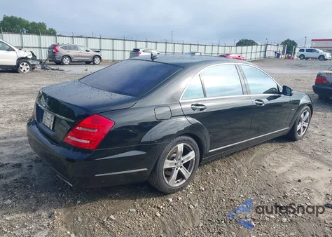 2012 Mercedes-Benz S 550 из США, поврежденный, VIN WDDNG7DB3CA448758
